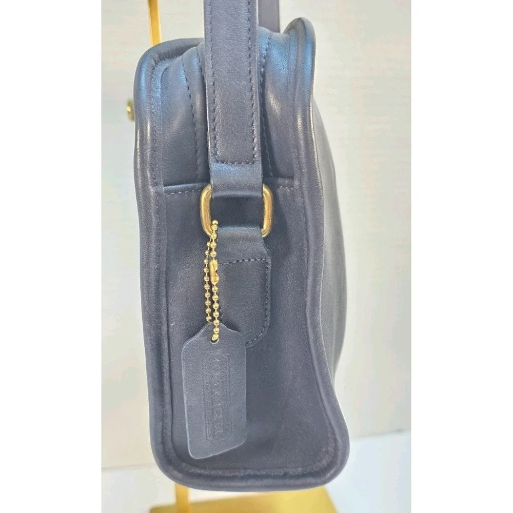 Vintage Coach Metropolis Shoulder bag Navy Made‎ in Costa Rica L1P-9087
